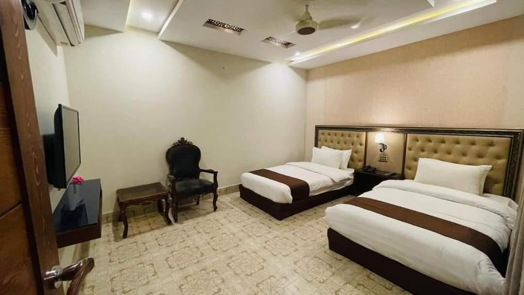 Golden Sand Hotel رحيم يار خان المظهر الخارجي الصورة