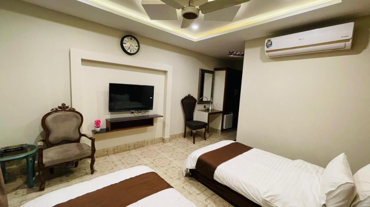 Golden Sand Hotel رحيم يار خان المظهر الخارجي الصورة