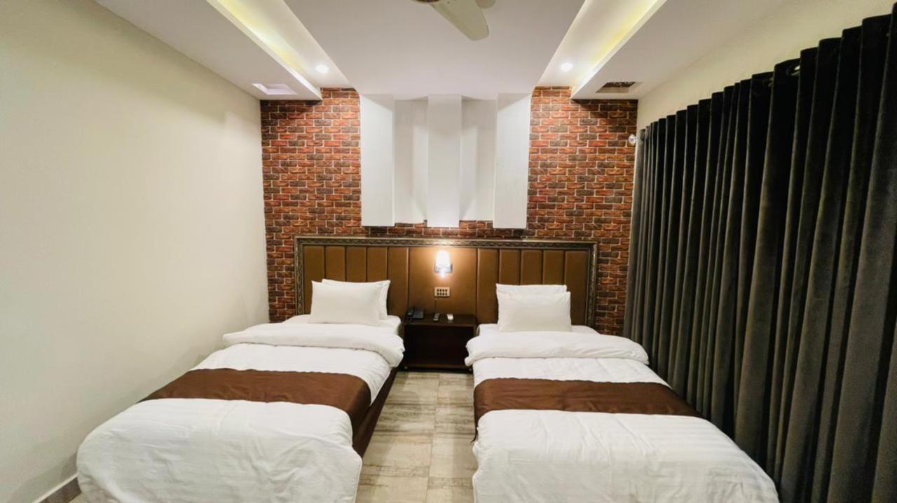 Golden Sand Hotel رحيم يار خان المظهر الخارجي الصورة