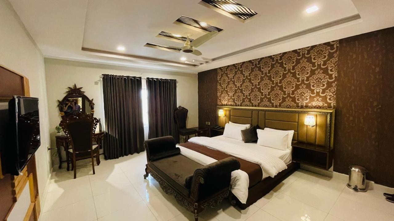 Golden Sand Hotel رحيم يار خان المظهر الخارجي الصورة